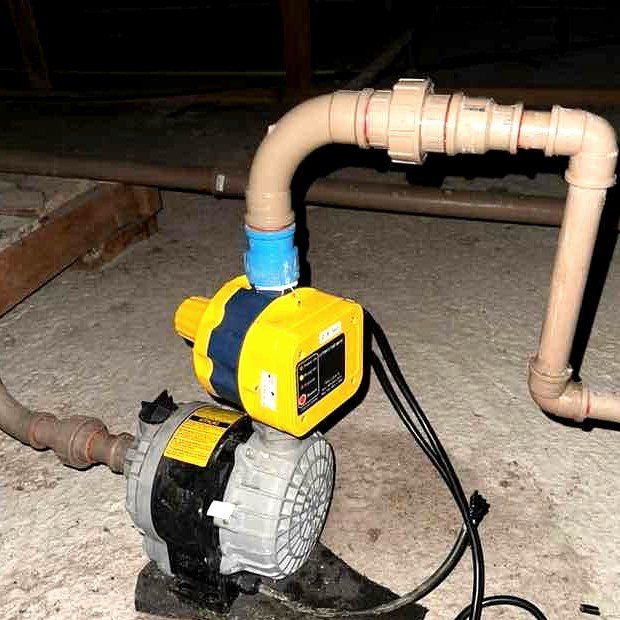 Instalação de pressurizador de água